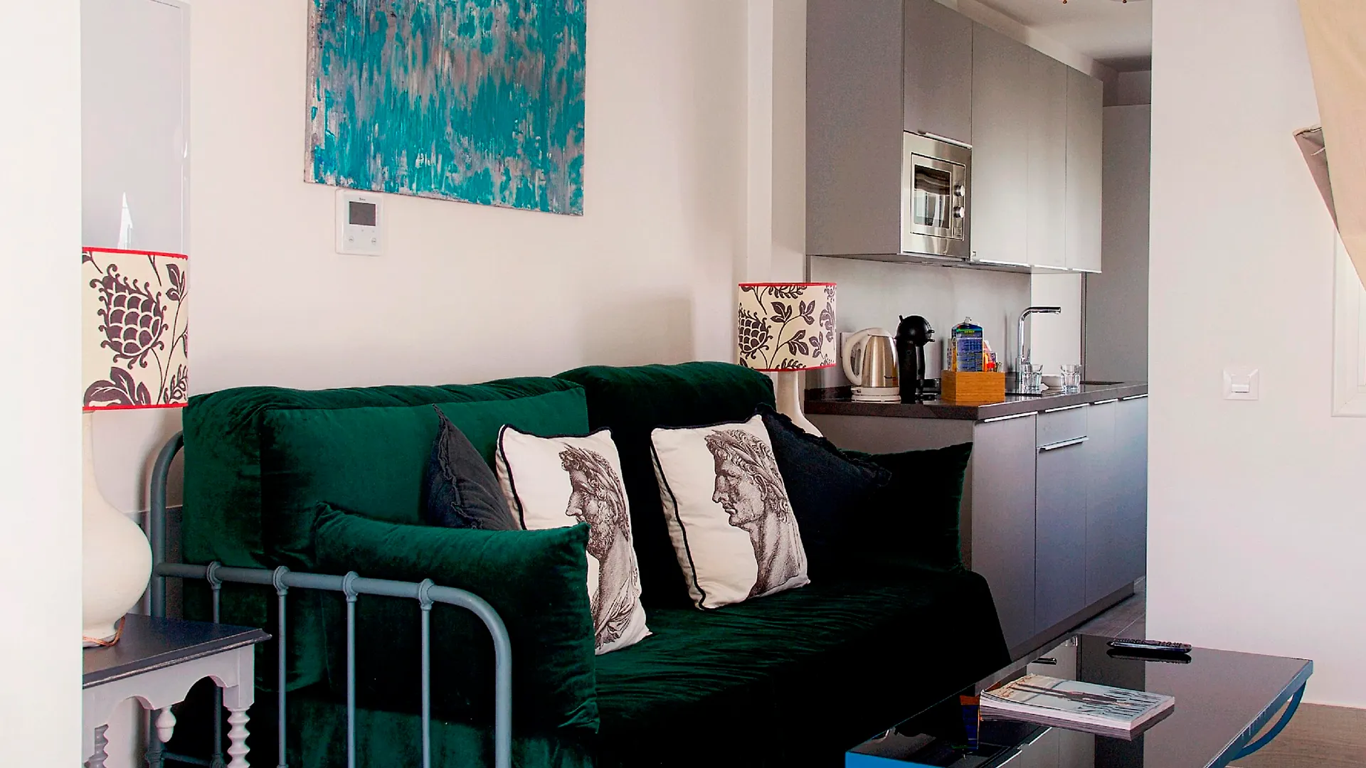 Overland Suites Catedral Seville
