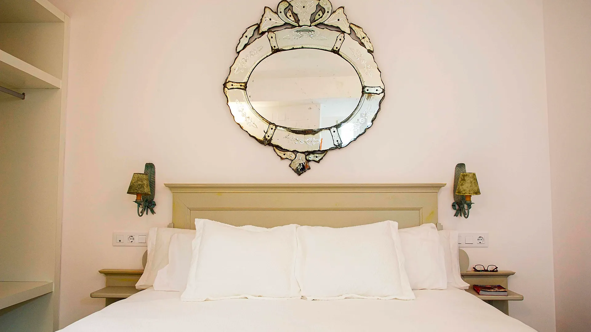 Apartment Overland Suites Catedral Seville