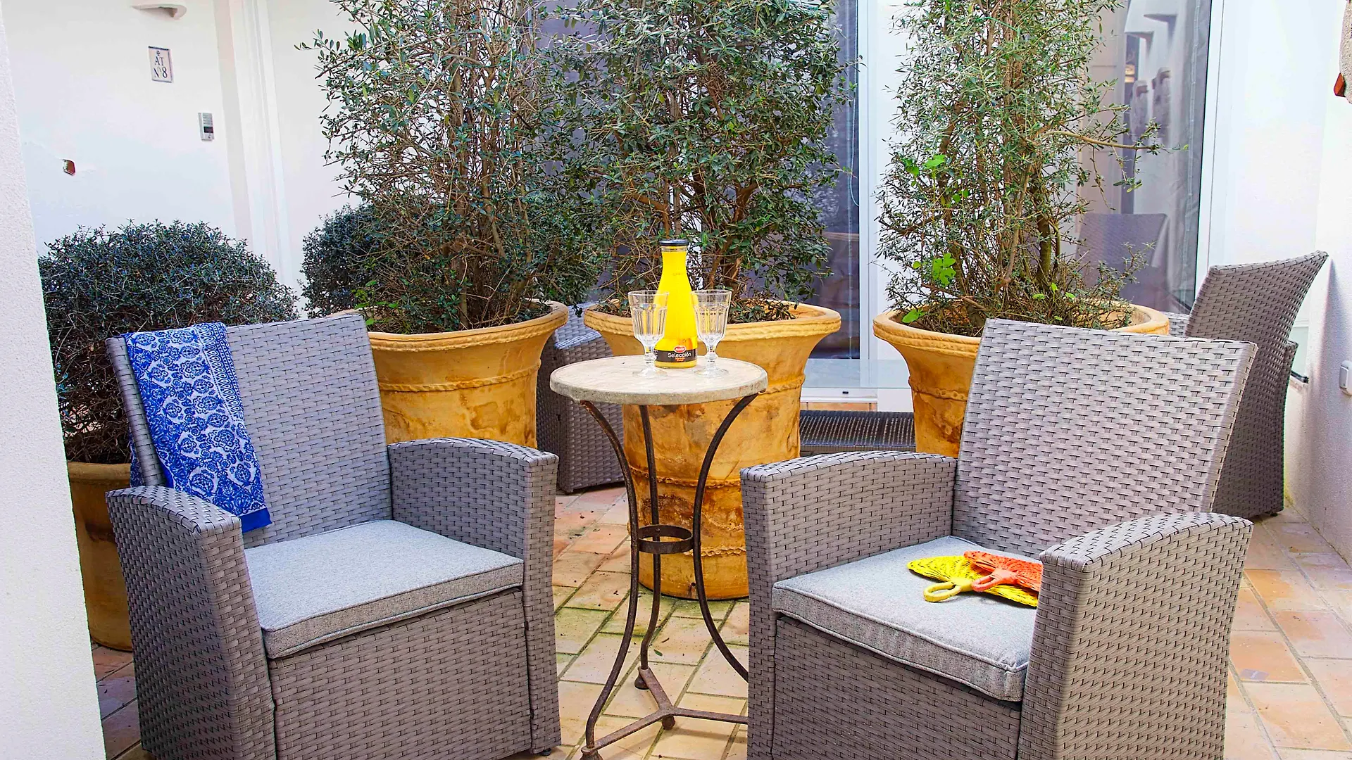 Overland Suites Catedral Seville 0*,