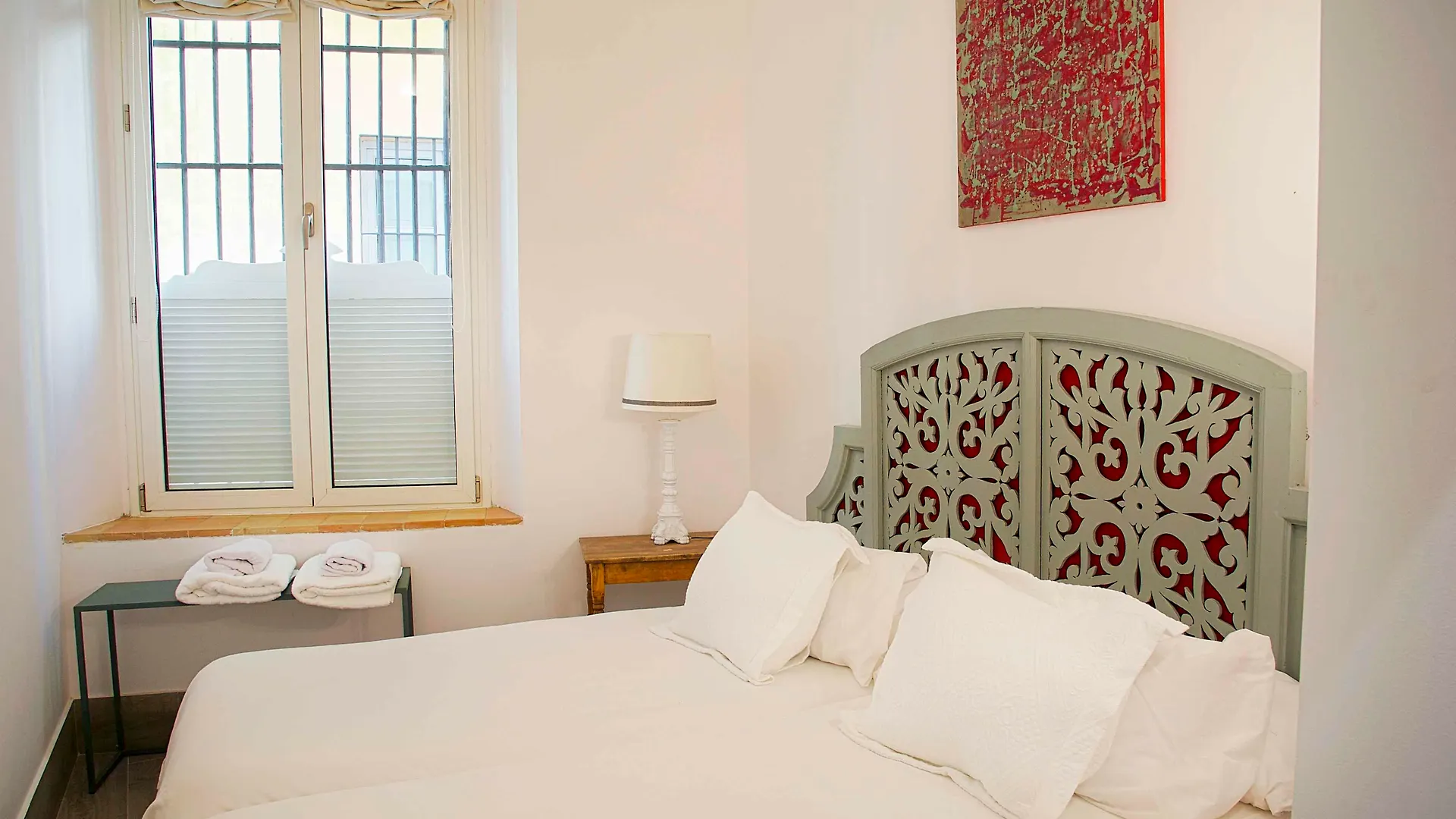 Overland Suites Catedral Seville