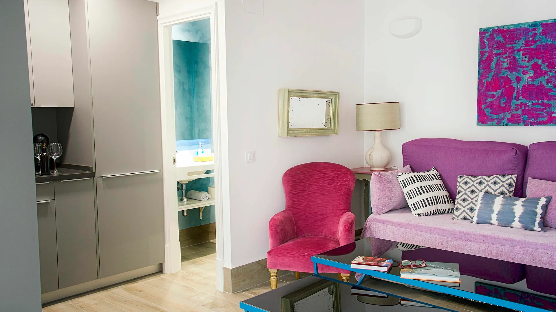 Overland Suites Catedral Seville