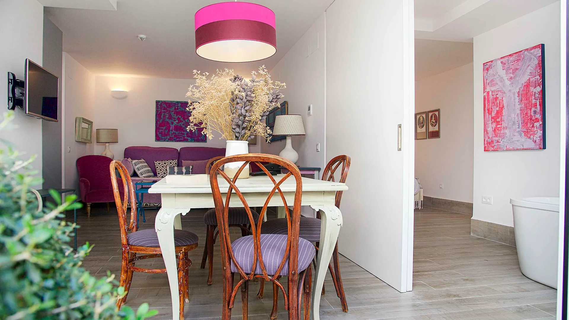 Overland Suites Catedral Seville
