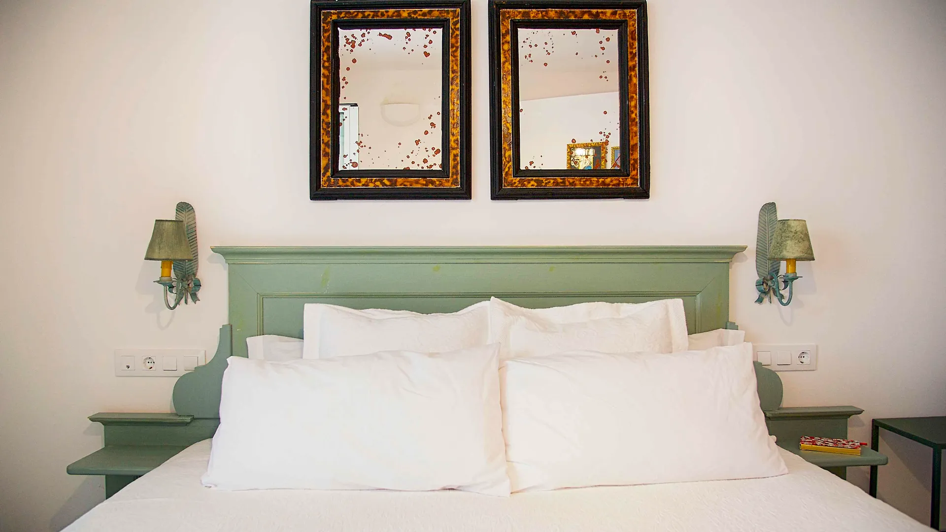 Overland Suites Catedral Seville Apartment
