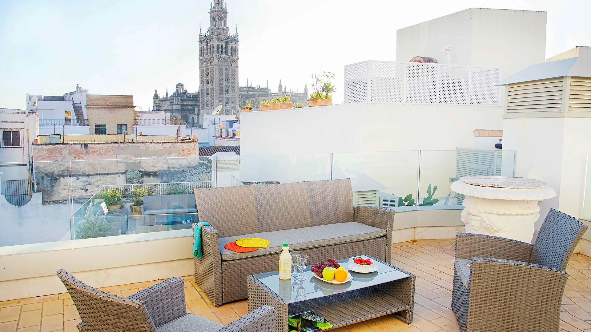 Overland Suites Catedral Seville Apartment