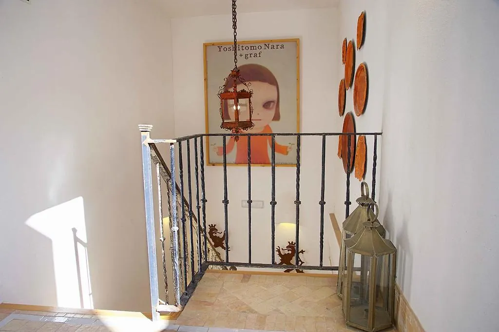 Overland Suites Catedral Seville