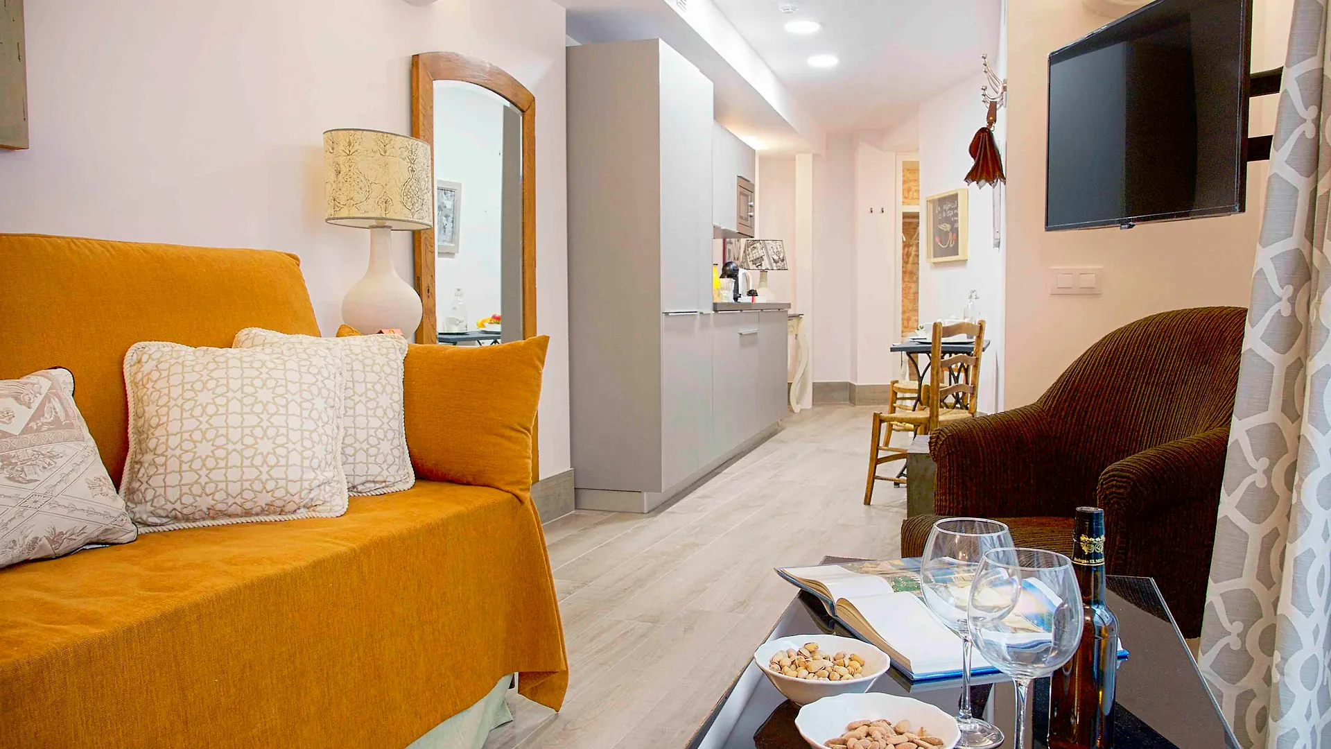 Apartment Overland Suites Catedral Seville