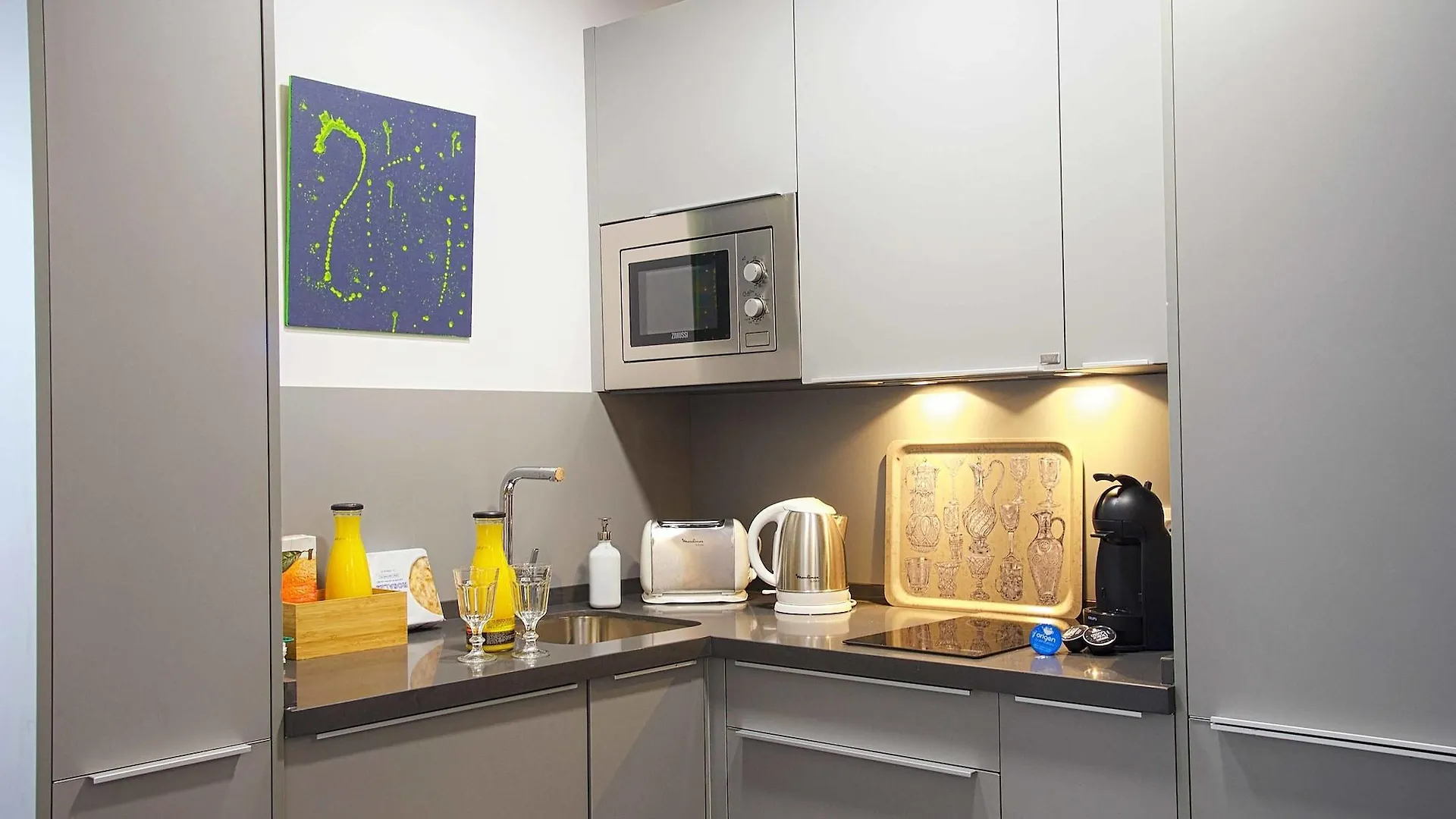 Overland Suites Catedral Seville Apartment